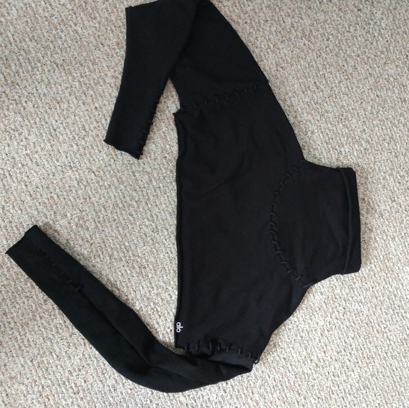 *SOLD*Alo cropped turtleneck sweat shirt M - Picture 2 of 8